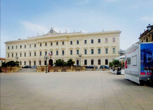 AVVISO CHIUSURA TEMPORANEA punto informativo in piazza d&#039;Italia