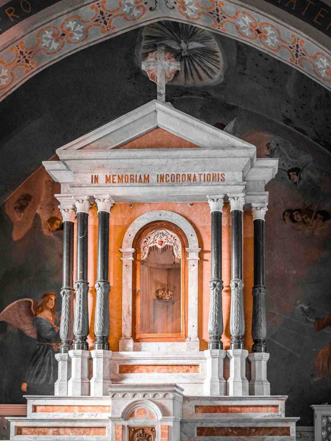 Cappella dentro la chiesa di San Pietro in Silki a Sassari
