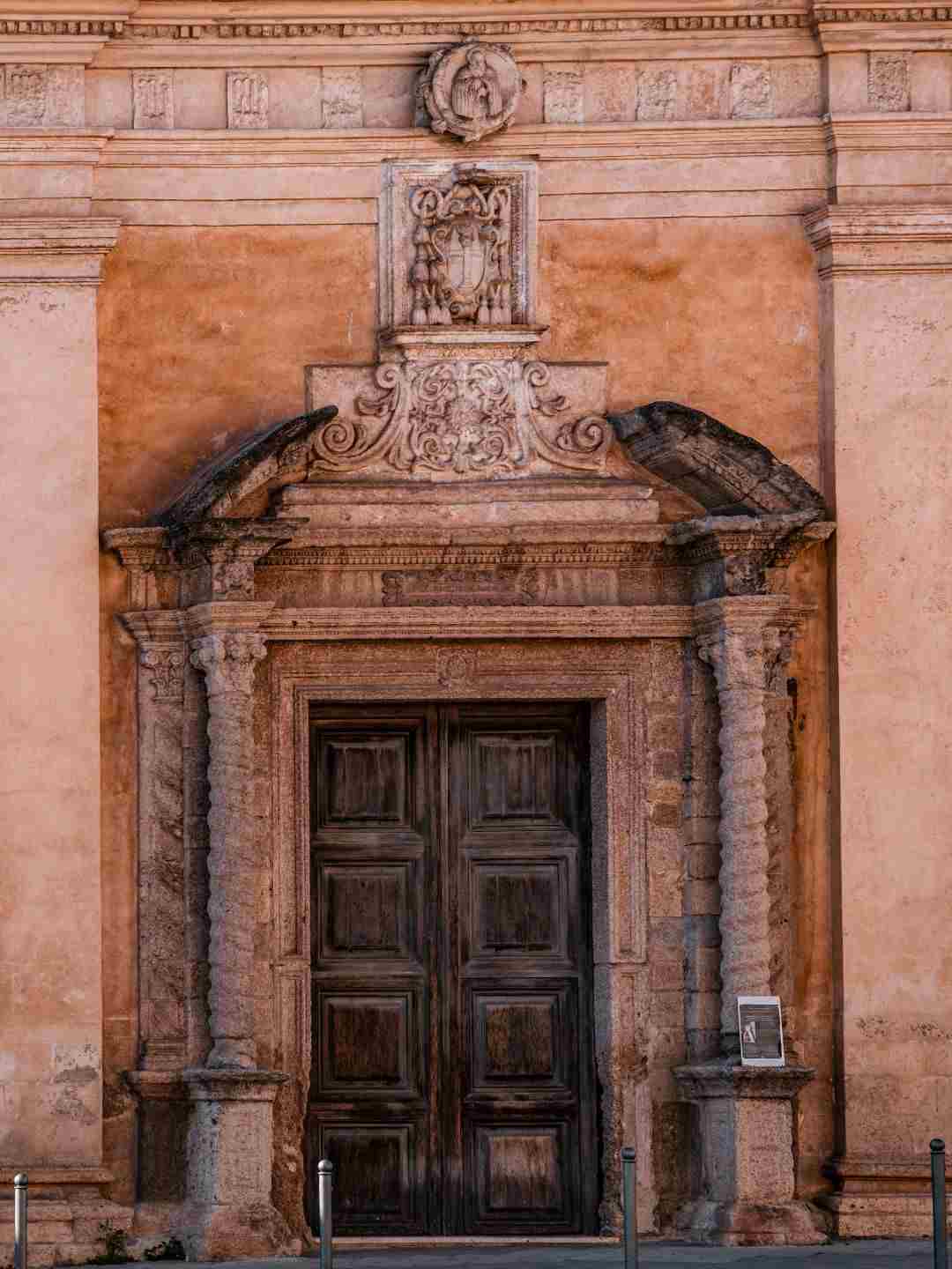 Portone della Chiesa Sant'Antonio Abate a Sassari