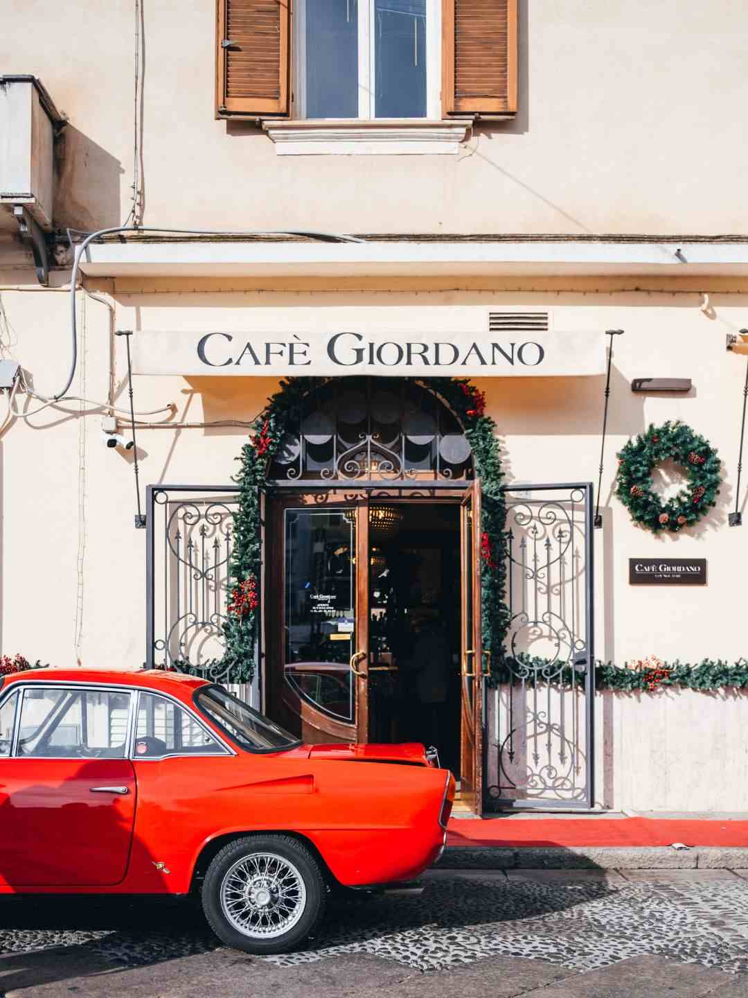 Un cafè in Piazza d'Italia a Sassari