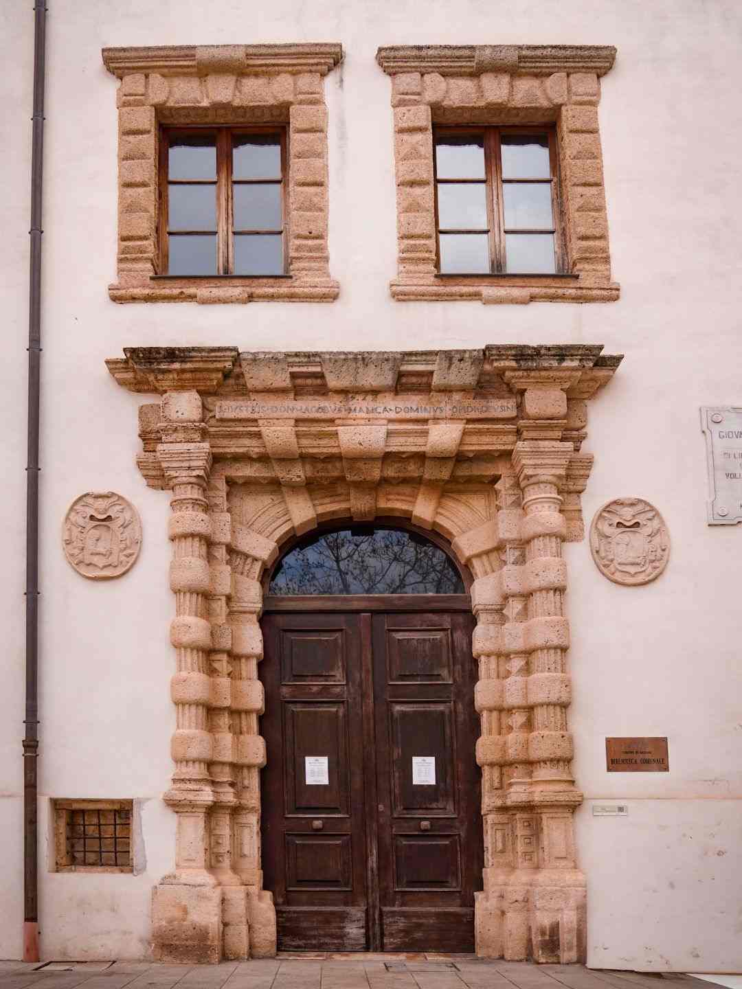 Palazzo storico in Piazza Tola a Sassari
