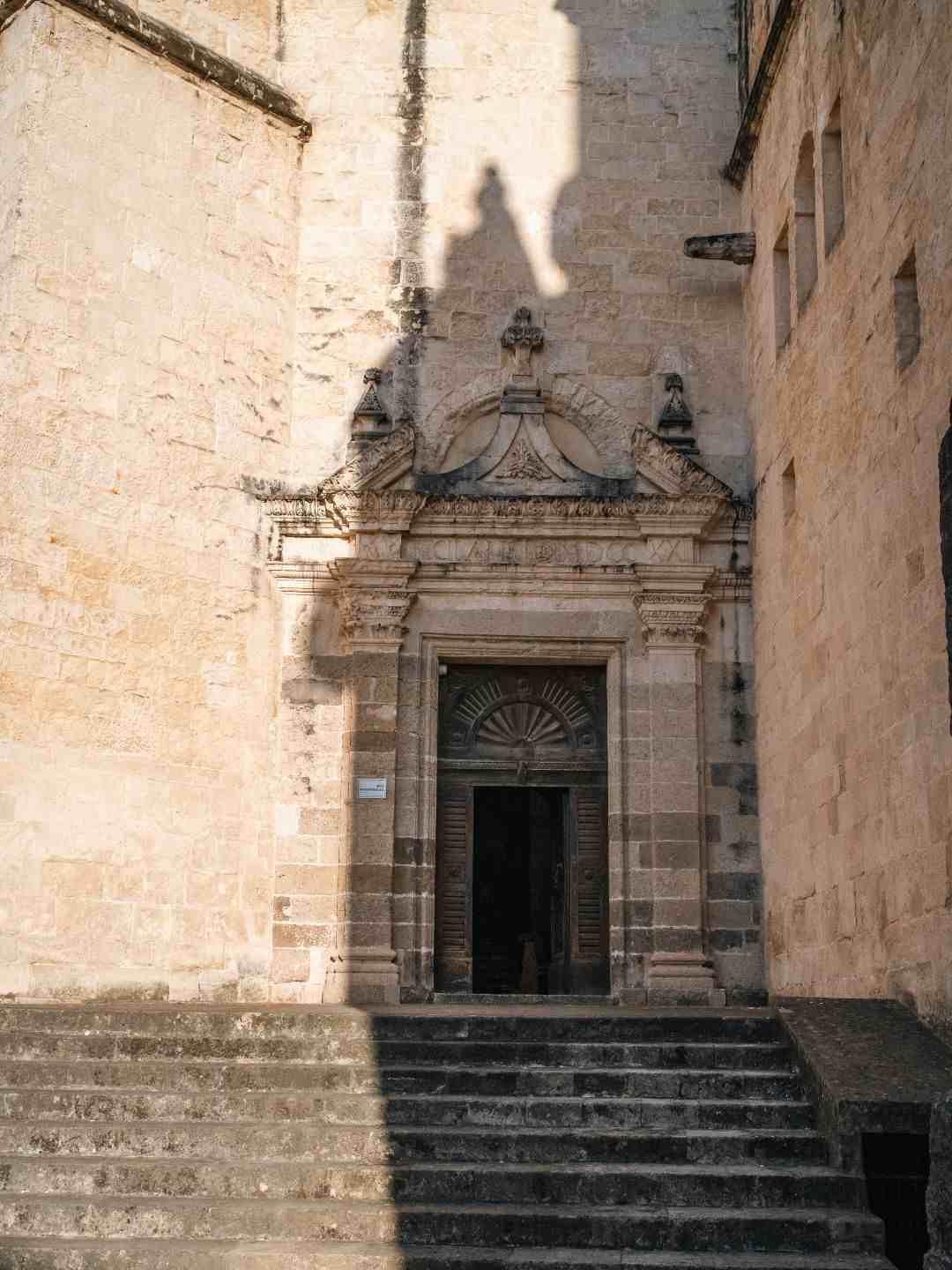 Porta d'ingresso nel Museo Diocesano a Sassari