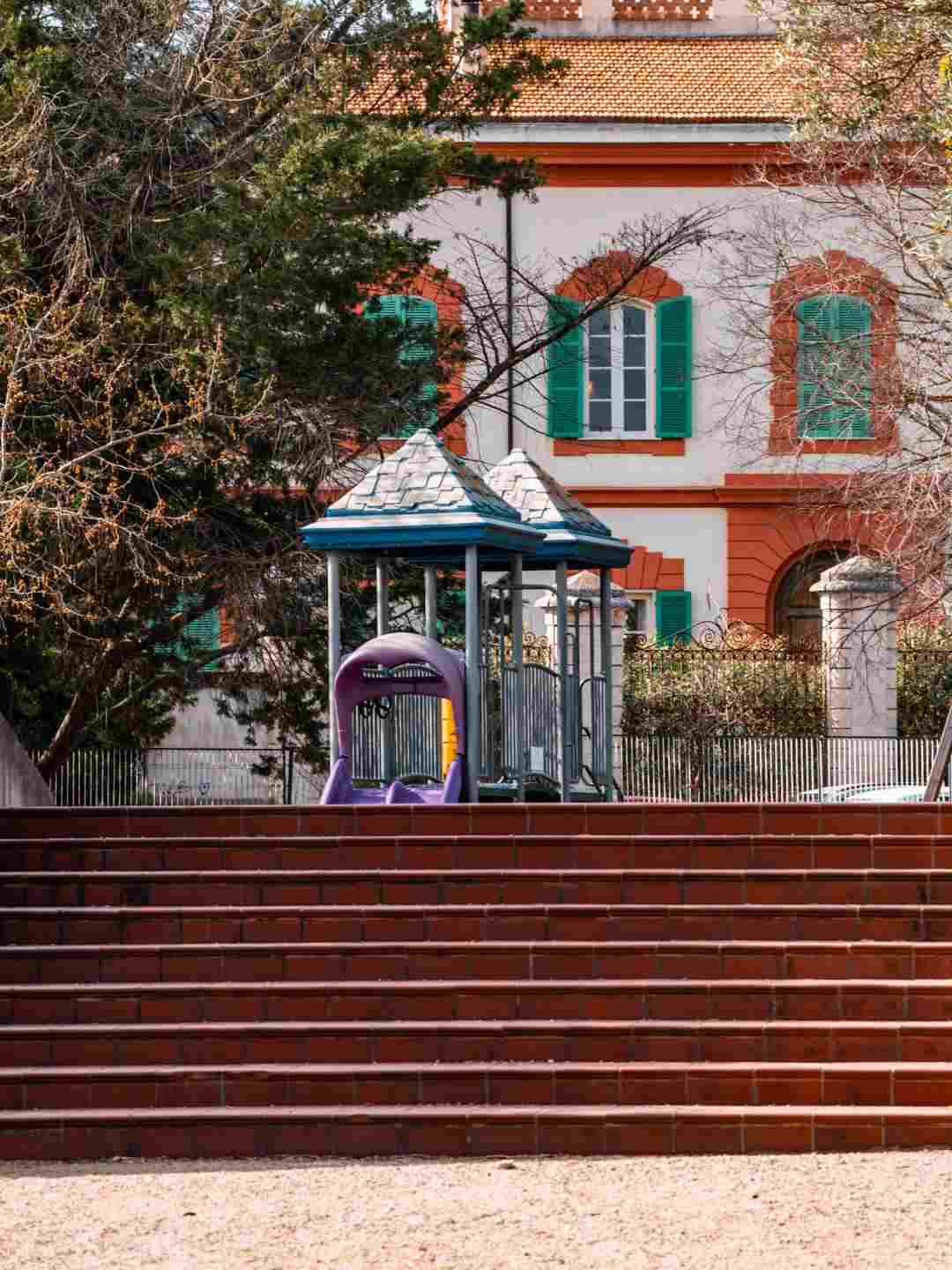 Giochi per bambini nei Giardini Maria Carta a Sassari