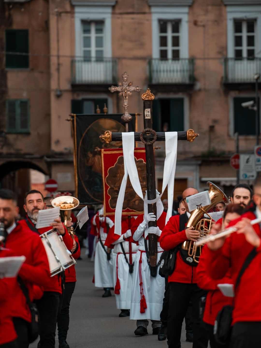 L'orchestra durante la processione della Settimana Santa di Sassari